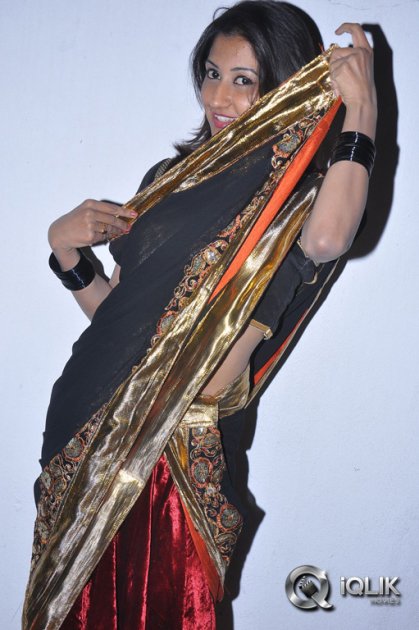 Akshaya-at-Present-Love-Movie-Audio-Launch